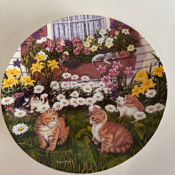 TWO Vintage Cat Collector Plates - Picture 2 of 6